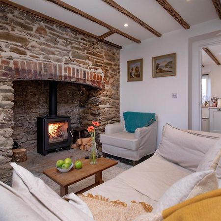 Beautiful Coastal Cottage In East Prawle Kingsbridge  Exterior photo